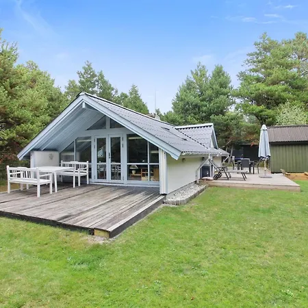 Lenia - 1km From The Sea By Interhome Feriehus