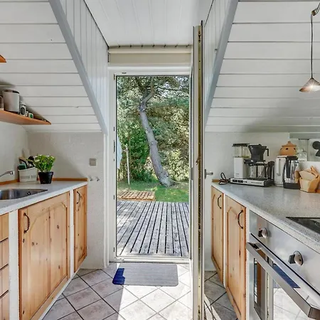 Lenia - 1km From The Sea By Interhome Feriehus