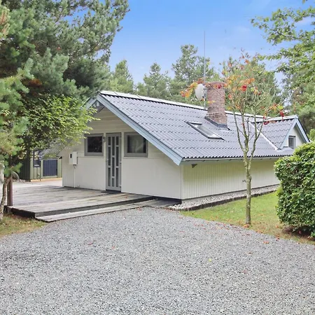 Vakantiehuis Lenia - 1km From The Sea By Interhome